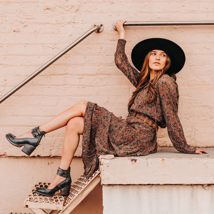 Women’s Vintage Ankle Boots with Buckle Straps & Block Heel