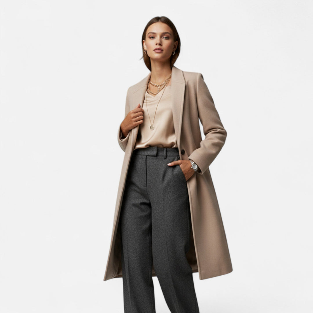 Women’s Winter Overcoat – Lapel Collar Elegance