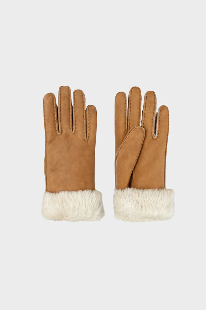Women’s Sheepskin Gloves for Refined Warmth