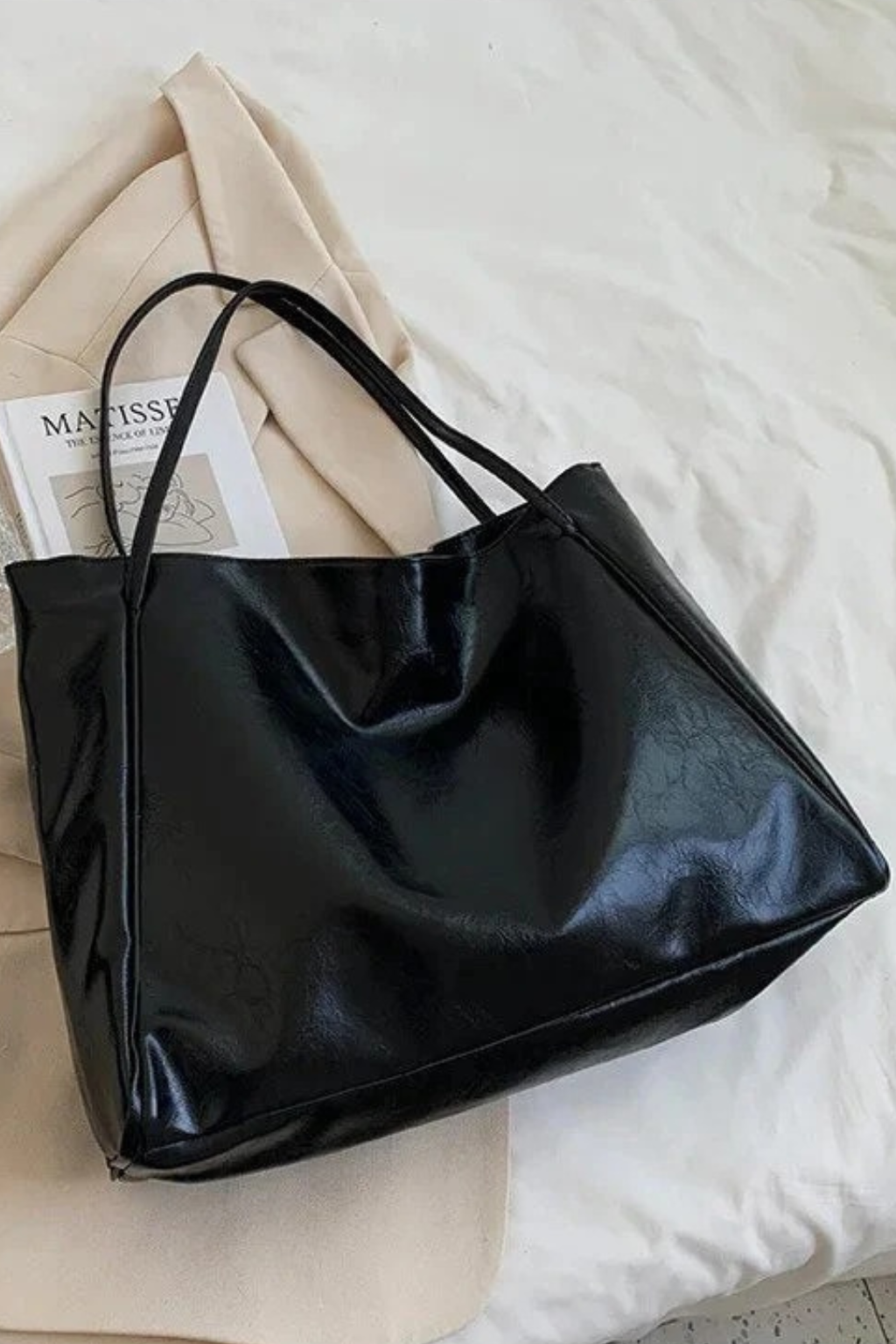 Women's Spacious Retro Shoulder Bag