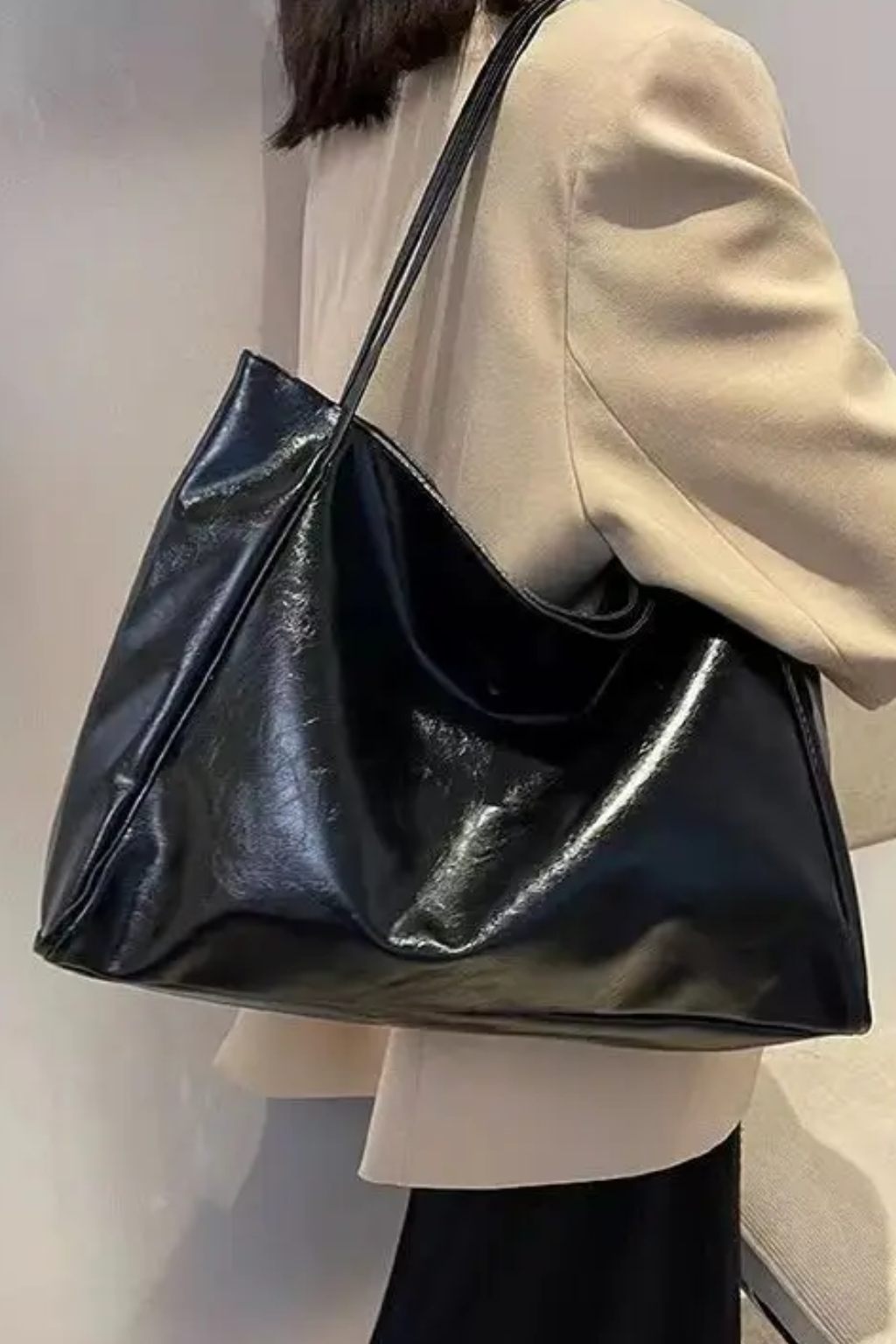 Women's Spacious Retro Shoulder Bag