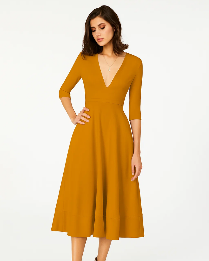 Women's Elegant Evening Dress With Refined Design