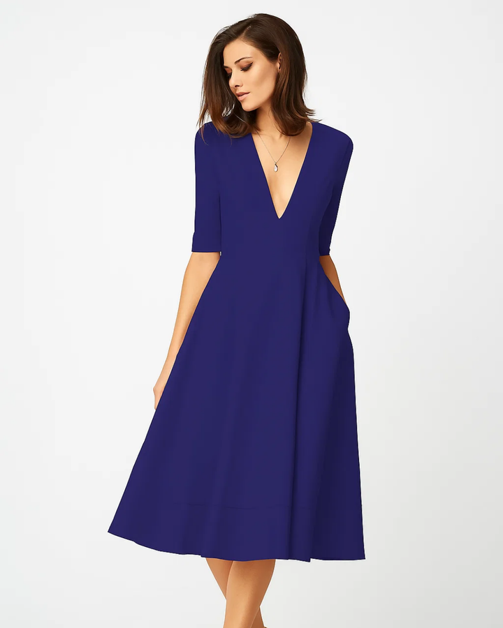 Women's Elegant Evening Dress With Refined Design