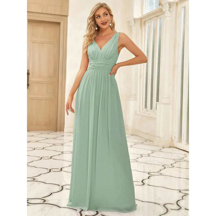 Women's Sleeveless V-Neck Maxi Dress With Elegant Style