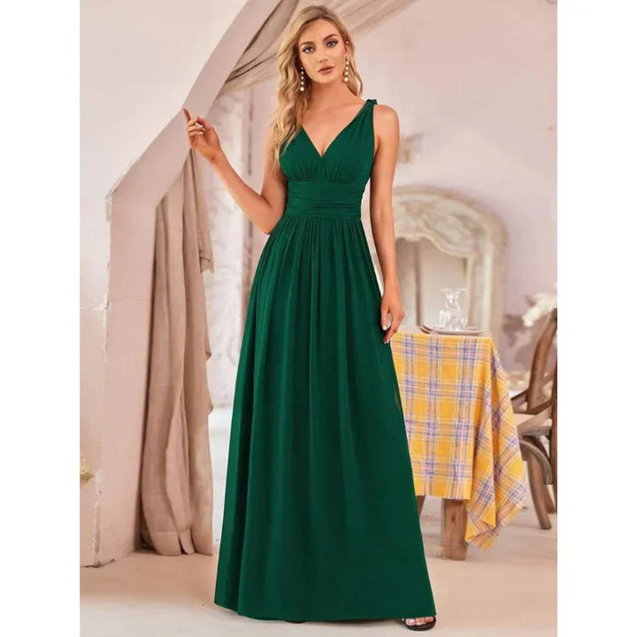 Women's Sleeveless V-Neck Maxi Dress With Elegant Style