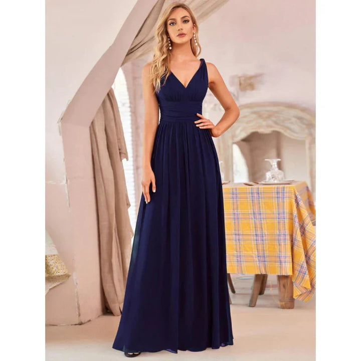 Women's Sleeveless V-Neck Maxi Dress With Elegant Style