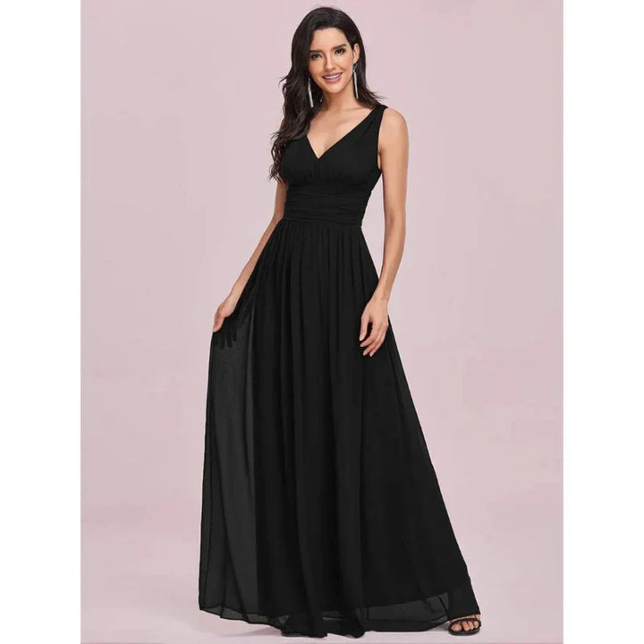 Women's Sleeveless V-Neck Maxi Dress With Elegant Style