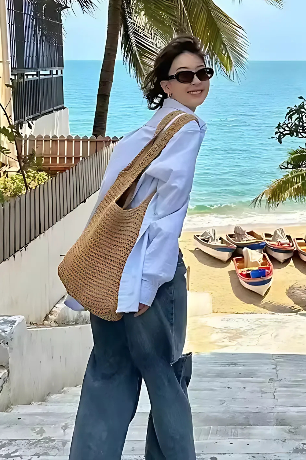 Women's Spacious Straw Beach Tote