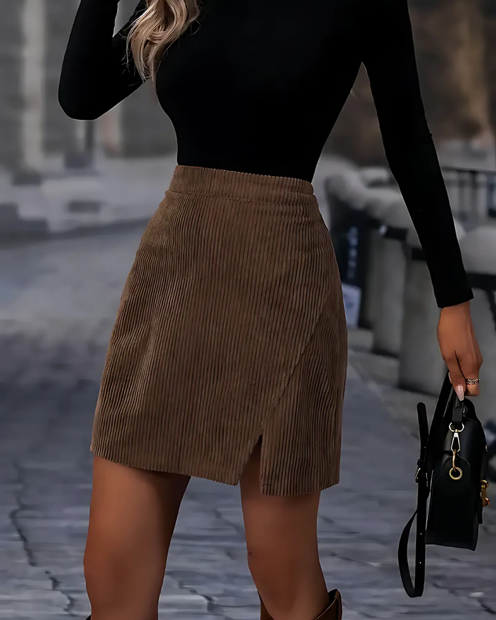 Women's Chic Ribbed Mini Skirt