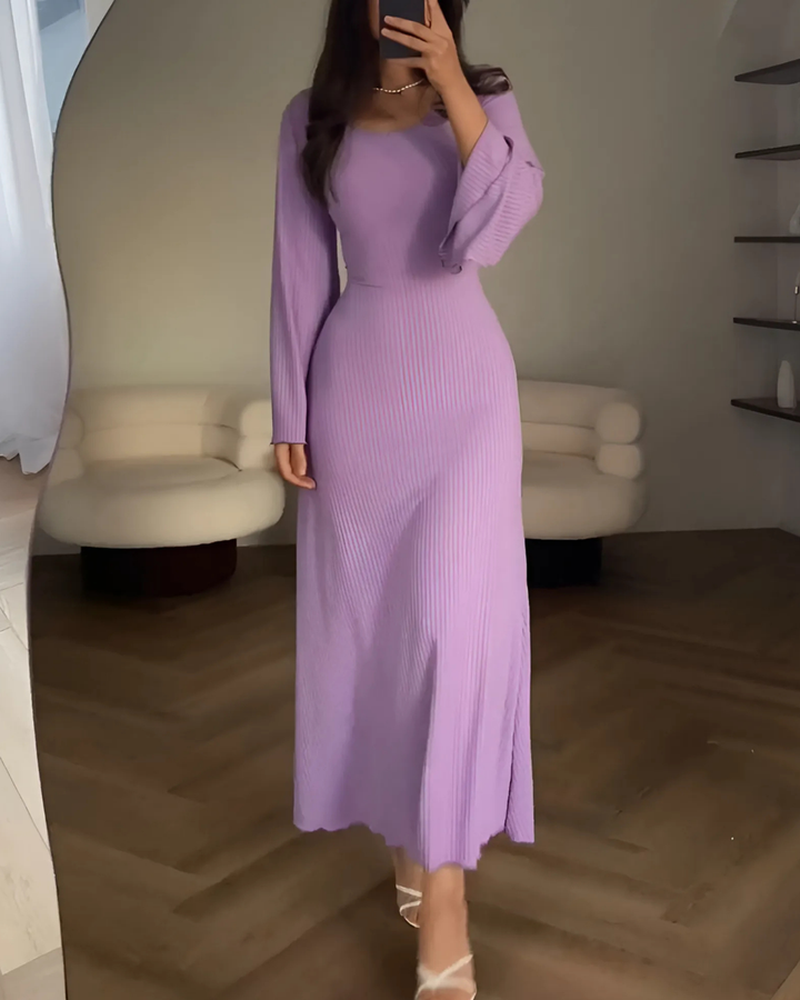 Women's Elegant Fitted Dress with Wide Long Sleeves