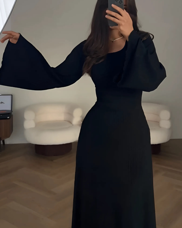 Women's Elegant Fitted Dress with Wide Long Sleeves