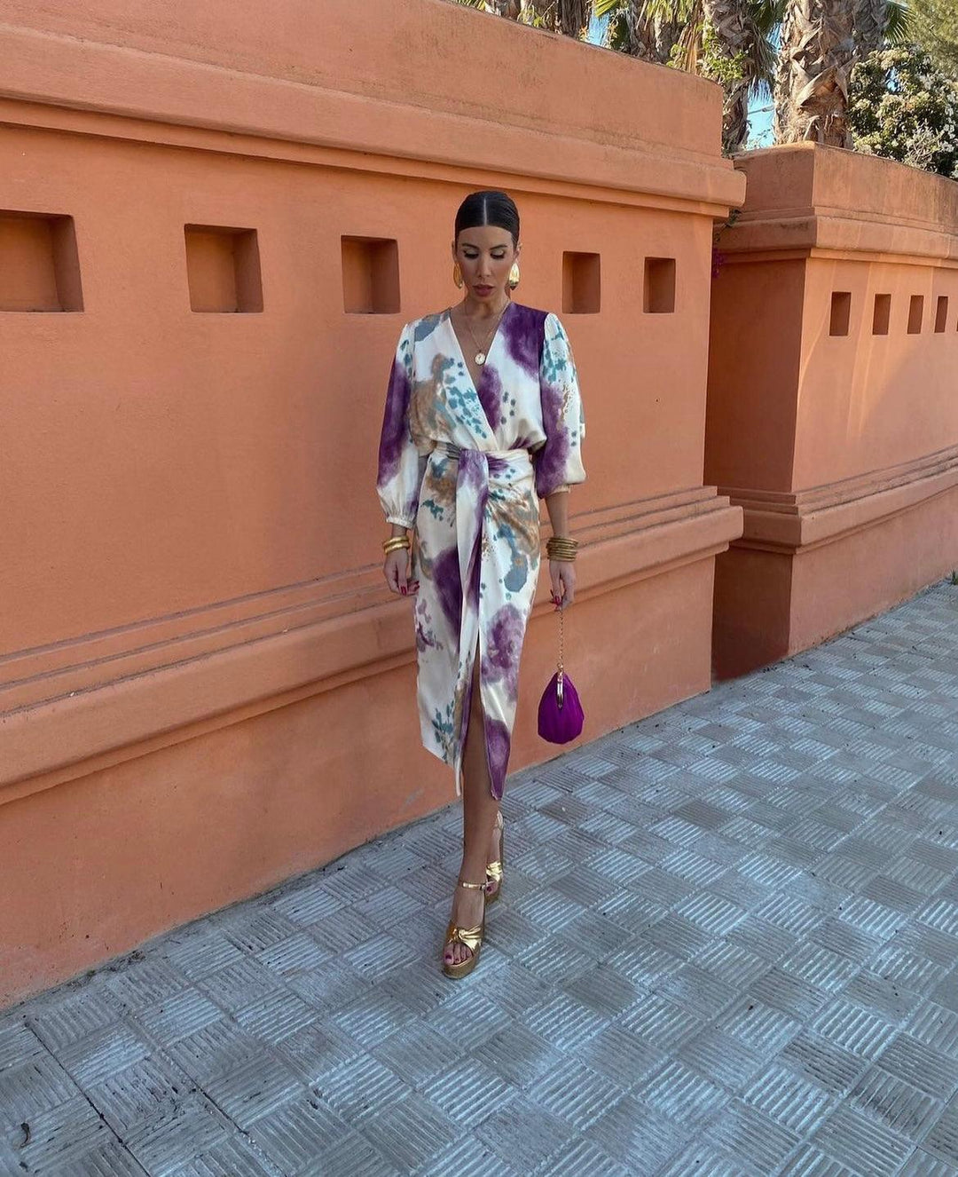 Women's Elegant Long-Sleeve Dress with Plunging Neckline