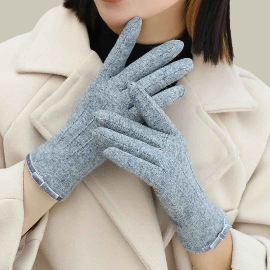 Women’s Winter Gloves – Elegant Full-Finger Design with Bow Accent