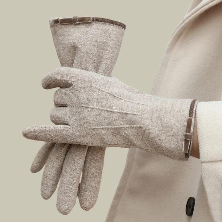 Women’s Winter Gloves – Elegant Full-Finger Design with Bow Accent