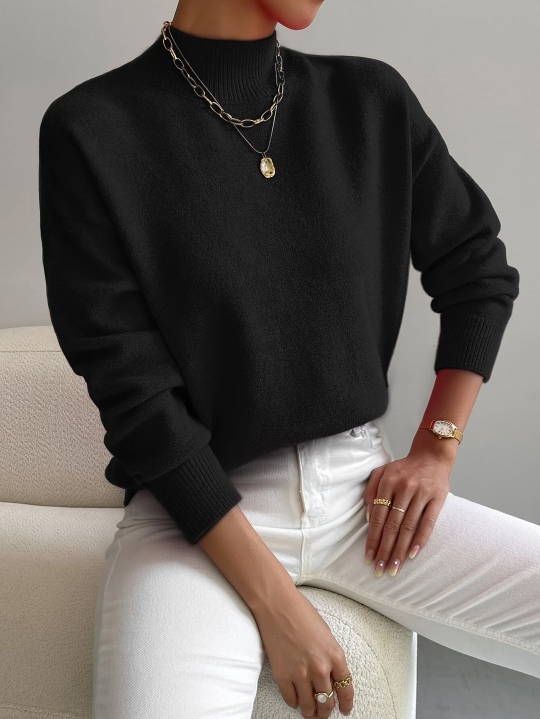 Hannah – Elegant Knit Turtleneck